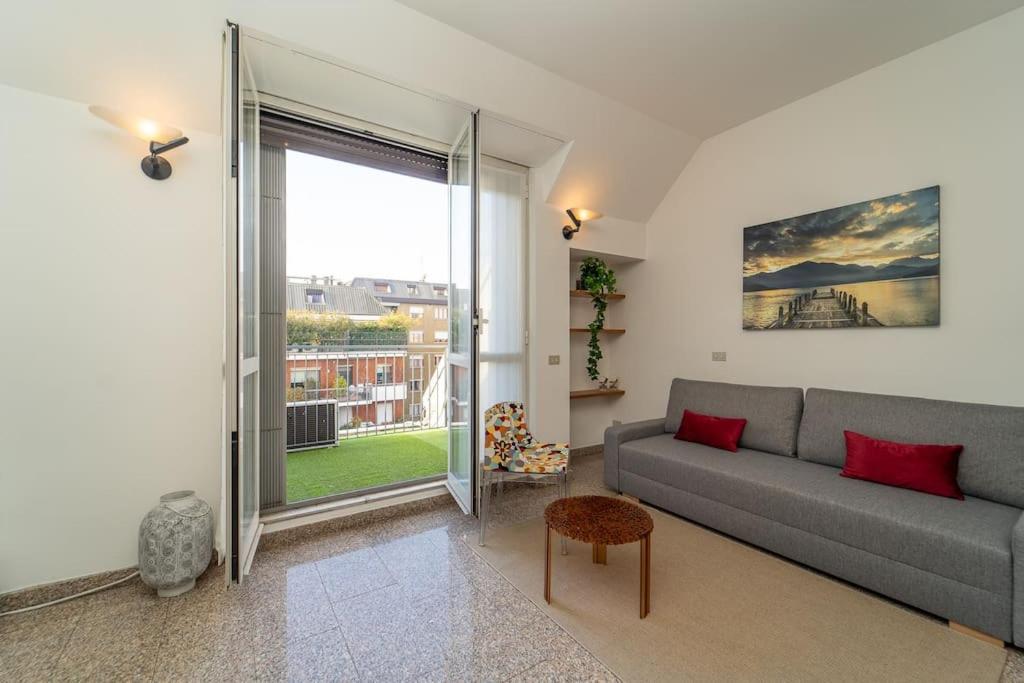 5 Giornate Apt Con Terrazzo E Garage Privato Milano Dış mekan fotoğraf