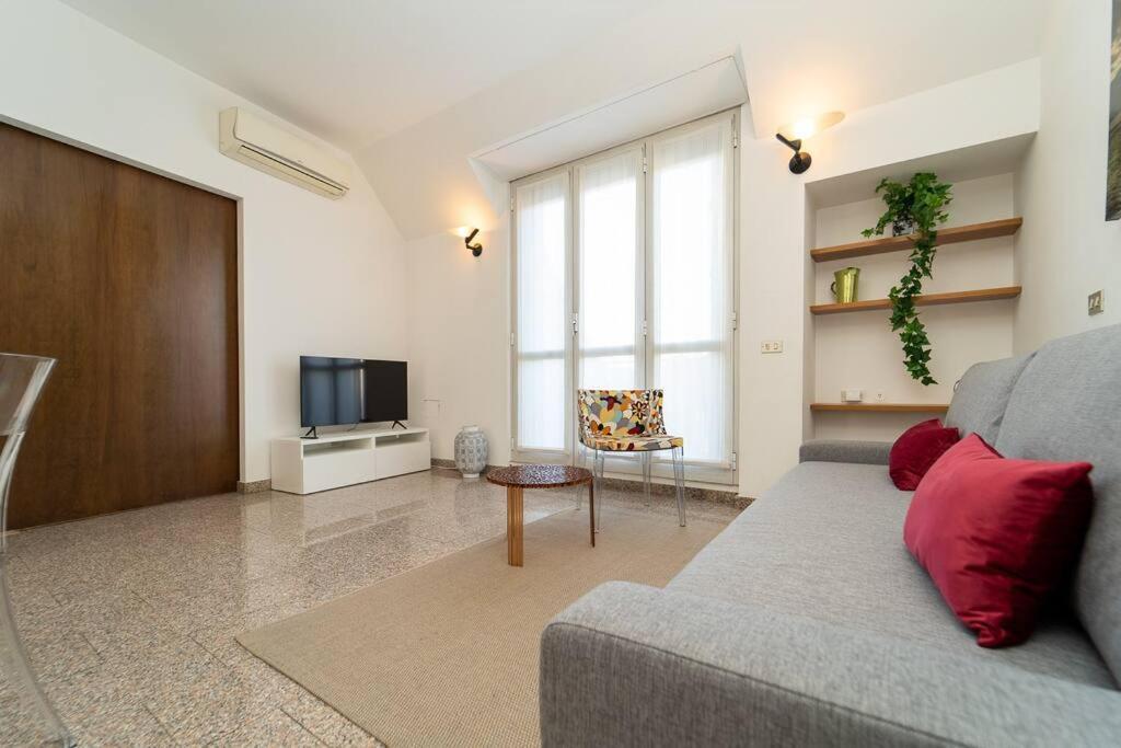 5 Giornate Apt Con Terrazzo E Garage Privato Milano Dış mekan fotoğraf